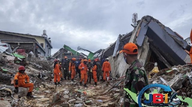 evakuasi gempa