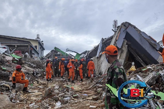 evakuasi gempa