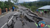 ntt2 Jalan Retak di Pedesaan Pasca Gempa