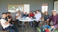 Foto dok. (Pengurus DPC PWRI Kab Bogor Bersama Ketua Umum PWRI DR Suryanto SH,MH dan para sesepuh masyarakat dicipelang Cijeruk Kab Bogor)