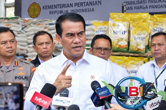 https://jurnalberitaindonesia.com Mentan Andi Amran Sulaiman menindak tegas dugaan mafia beras SPHP.
