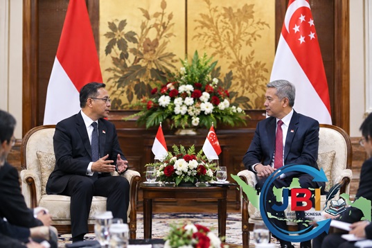 https://jurnalberitaindonesia.com Menteri Luar Negeri Indonesia Arrmanatha Nasir dan Menteri Luar Negeri Singapura Vivian Balakrishnan membahas kerja sama penanganan karhutla di Jakarta pada 27 Oktober 2026.